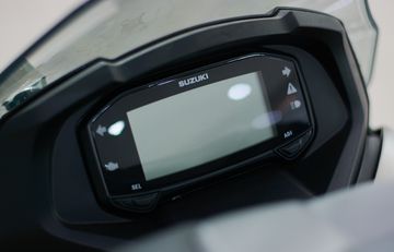 Suzuki Burgman 2023 sở hữu đồng hồ lái kỹ thuật số toàn phần