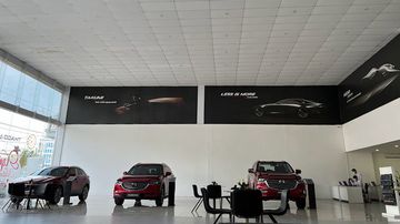 Khu vực trưng bày rộng rãi tại Mazda Bà Rịa