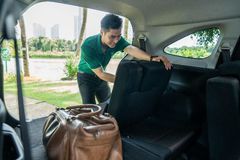 Cốp Avanza Premio rộng và có thể tăng diện tích chở đồ khi gập các hàng ghế phía sau