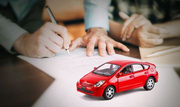 Hầu hết các công ty bảo hiểm ô tô đều có hai dạng khấu trừ bảo hiểm ô tô