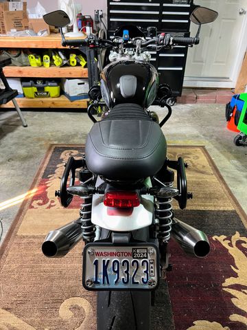 Đèn hậu LED với thiết kế cổ điển và thời thượng