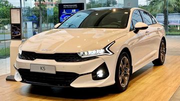 KIA K5 sở hữu diện mạo lịch lãm trong kiểu dáng Fastback
