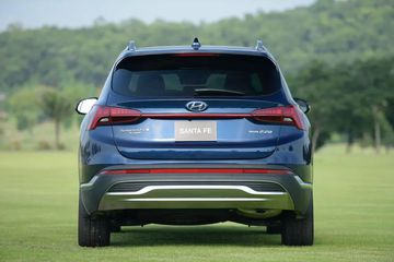 Hyundai SantaFe 2024 vẫn áp dụng ngôn ngữ thiết kế