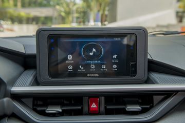 Toyota Wigo 2023 có hệ thống giải trí ở cả hai phiên bản đều sở hữu màn hình cảm ứng trung tâm kích thước 7 inch