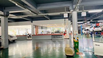 Khu vực bảo dưỡng với nhiều trang thiết bị hiện đại