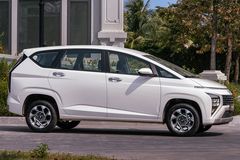 Phần thân xe Hyundai Stargazer 2023