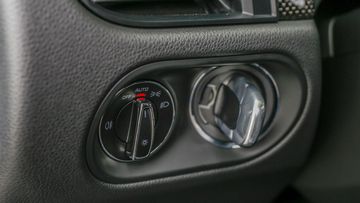 
người điều khiển phải 