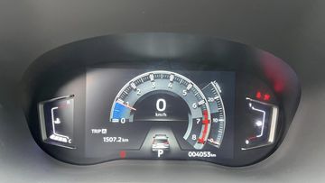 Cụm đồng hồ vận hành được nâng cấp thành màn hình kỹ thuật số kích thước 8 inch