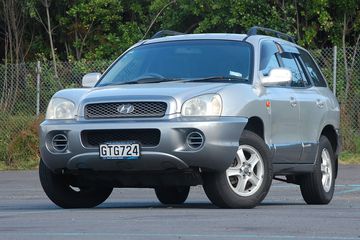 SantaFe thế hệ đầu tiên