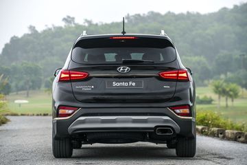 Danh gia so bo xe Hyundai Santa Fe 2019