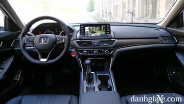 So sánh nhanh Honda Accord 2020 và Toyota Camry 2020 11 danhgiaxe.com honda accord 2020 56 092125 153339