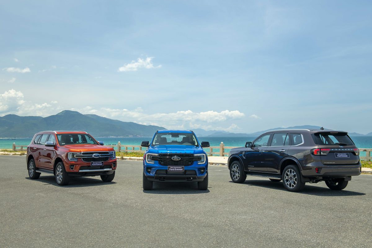 Đánh giá Ford Everest 2023: giá, khuyến mãi, nội ngoại thất