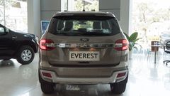 Đuôi xe Ford Everest 2021 giữ nguyên so với bản tiền nhiệm