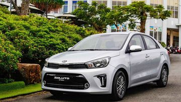 KIA Soluto 2022 có không gian nội thất rộng rãi và khoang hành lý lớn