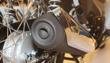 Ống xả Honda Wave Alpha được thiết kế chếch nhẹ lên cao hơn so với phiên bản cũ