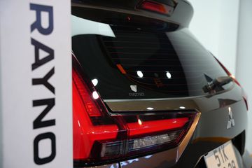 
Chương trình dán kính sau miễn phí của Rayno
