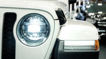 Đèn pha LED Projector vẫn tiếp tục mang tạo hình tròn trịa quen thuộc