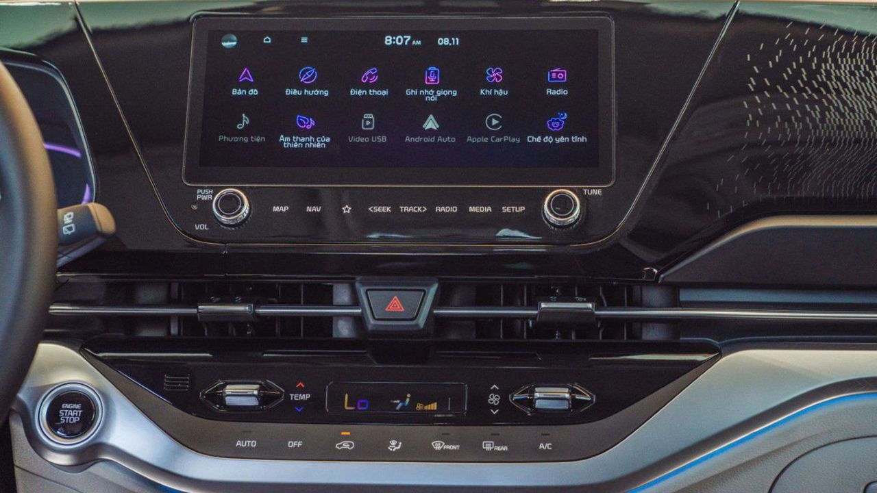 Đánh giá Kia Carens 2024: Mẫu MPV đa dụng mang theo hơi thở của SUV Man-hinh-161244