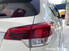 Đèn hậu cũng là dạng LED trên tất cả các bán