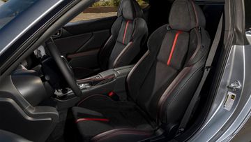 Hai ghế ngồi phía trước có vị trí khá thấp