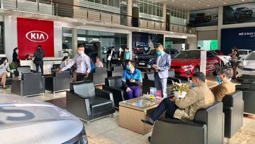 Không gian chờ rộng rãi thoải mái, đội ngũ nhân viên nhiệt tình chuyên nghiệp