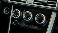 Hệ thống điều hòa chỉnh tay khá lạc hậu của Mitsubishi Xpander AT