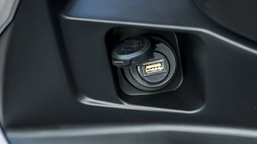 Trên phiên bản Đặc biệt và Thể thao được trang bị hai tính năng bộ sạc USB loại A